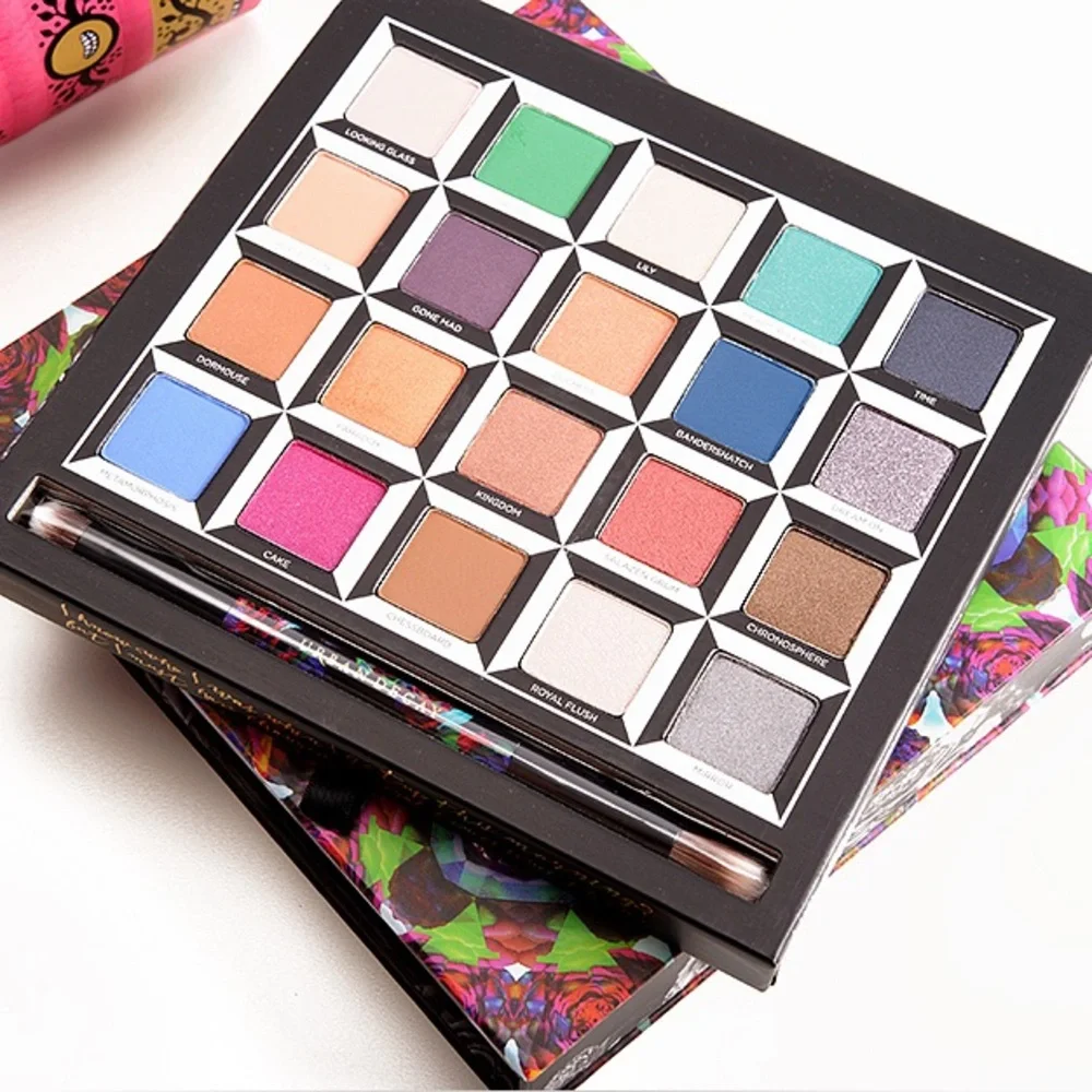 Urban Decay Disney Alice Through the Looking Glass Eyeshadow Palette New in Box
